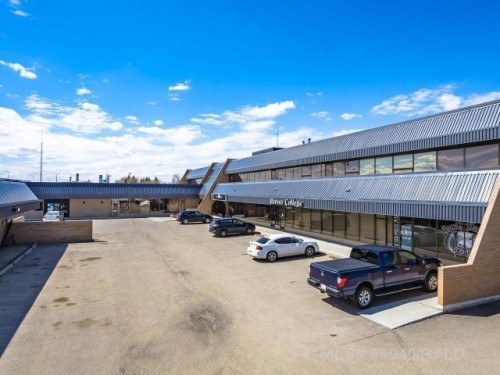 5704 44 Street, Lloydminster, AB 