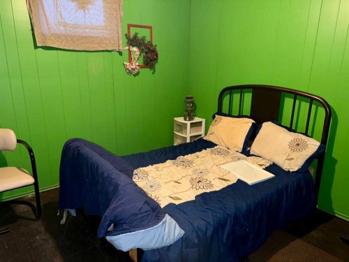 4415 52 Street, Vermilion, AB - Indoor Photo Showing Bedroom