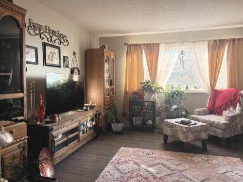 100-305 5 Street, Wainwright, AB - Indoor