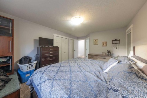 3805 58 Avenue, Lloydminster, AB - Indoor Photo Showing Bedroom