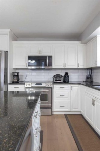 3805 58 Avenue, Lloydminster, AB - Indoor Photo Showing Kitchen