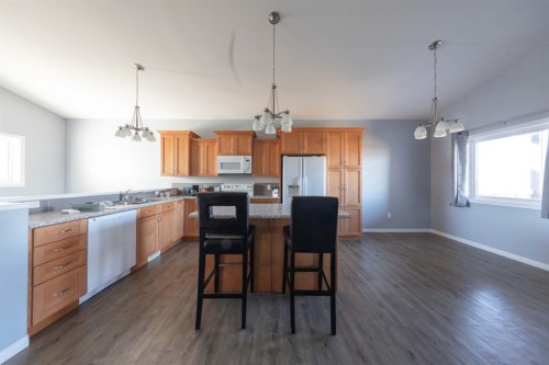 3908 41A Avenue, Lloydminster, SK - Indoor Photo Showing Kitchen