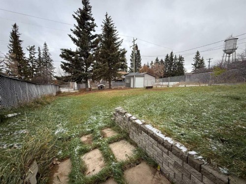5018 50 Avenue, Kitscoty, AB - Outdoor