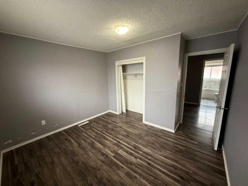 5018 50 Avenue, Kitscoty, AB - Indoor Photo Showing Other Room