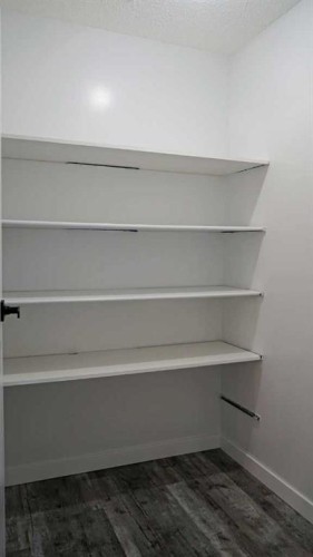 4907 53 Avenue, Kitscoty, AB - Indoor With Storage