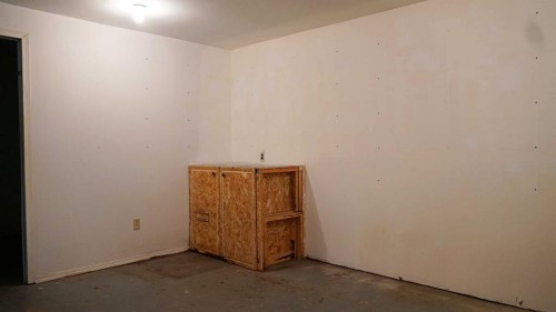 4907 53 Avenue, Kitscoty, AB - Indoor Photo Showing Other Room