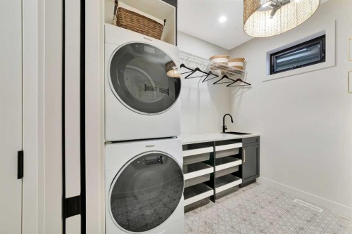 1302 59B Avenue, Lloydminster, AB - Indoor Photo Showing Laundry Room