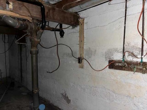 5402 50 Street, Lloydminster, AB - Indoor Photo Showing Basement