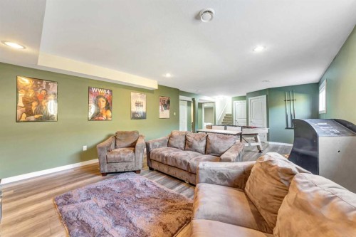 5221 15 Street, Lloydminster, AB - Indoor Photo Showing Living Room