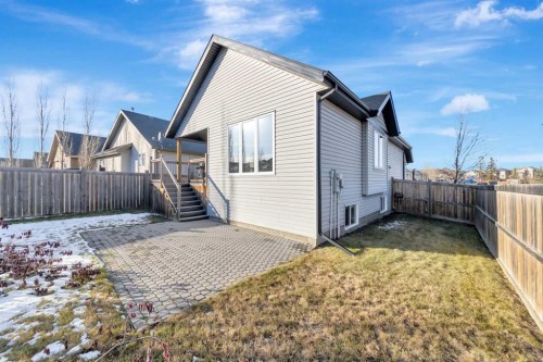 5221 15 Street, Lloydminster, AB - Outdoor
