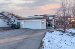 2304 56 Avenue Close  Lloydminster, AB T9V 2V5