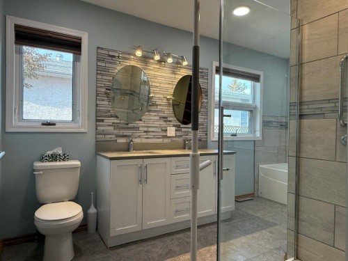 5109 46 Avenue, Vermilion, AB - Indoor Photo Showing Bathroom