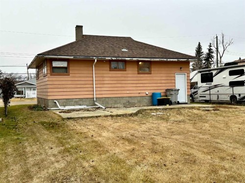 925 15 Street, Wainwright, AB - Outdoor