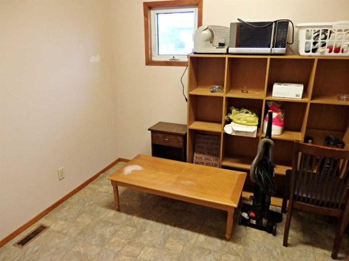 4607 48B Avenue, Vermilion, AB - Indoor