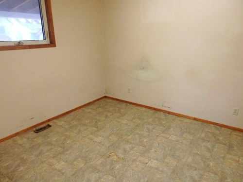 4607 48B Avenue, Vermilion, AB - Indoor Photo Showing Other Room