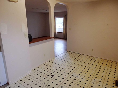 4607 48B Avenue, Vermilion, AB - Indoor