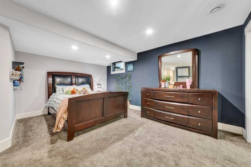 5201 26 Street, Lloydminster, AB - Indoor Photo Showing Bedroom