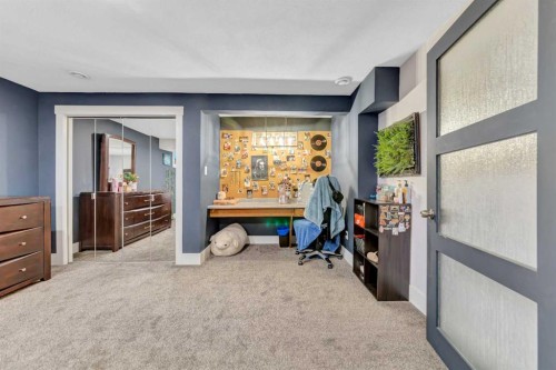 5201 26 Street, Lloydminster, AB - 