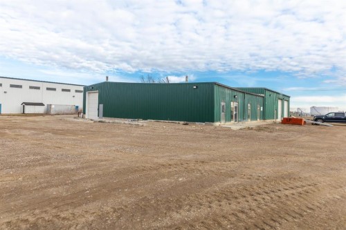 5520 59 Avenue, Lloydminster, AB 