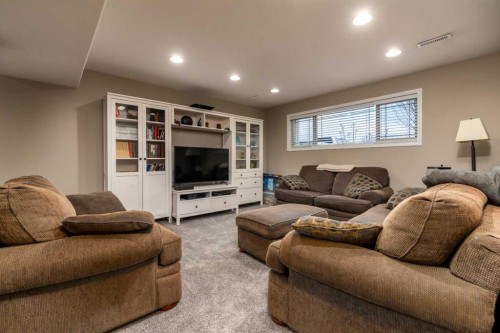 2303 52 Avenue, Lloydminster, AB - Indoor Photo Showing Living Room