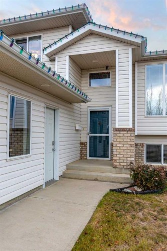 2303 52 Avenue, Lloydminster, AB - Outdoor