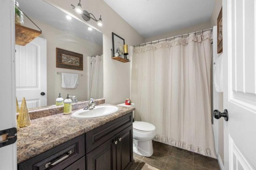 5309 16 Street, Lloydminster, AB - Indoor Photo Showing Bathroom