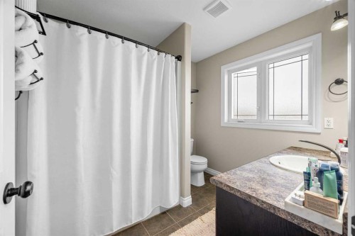 5309 16 Street, Lloydminster, AB - Indoor Photo Showing Bathroom