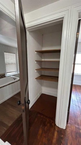 13 2 Avenue East, Marshall, SK - Indoor