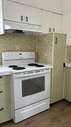 13 2 Avenue East, Marshall, SK - Indoor Photo Showing Kitchen