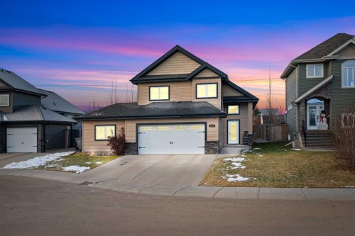 2102 58A Avenue Close, Lloydminster, AB - Outdoor With Facade