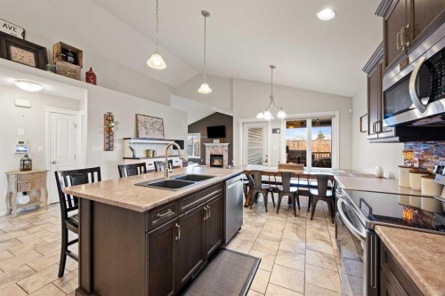 2102 58A Avenue Close, Lloydminster, AB - Indoor Photo Showing Kitchen With Double Sink