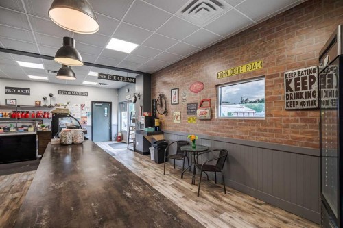 20 Railway Avenue South, Marwayne, AB 