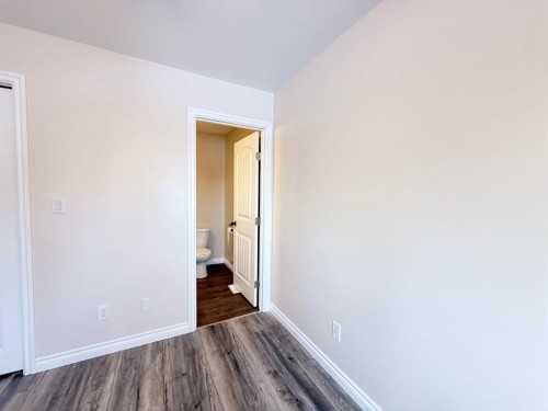 111 1 Street North, Marwayne, AB - Indoor Photo Showing Other Room