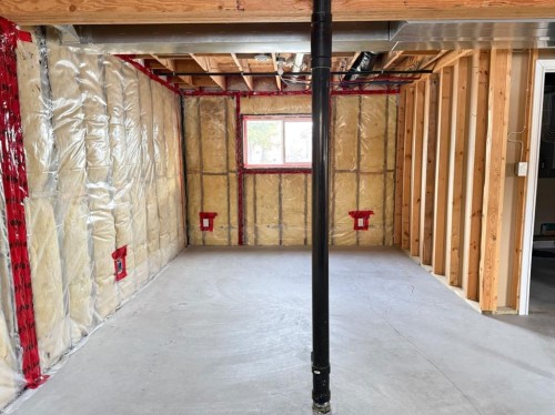 111 1 Street North, Marwayne, AB - Indoor Photo Showing Basement