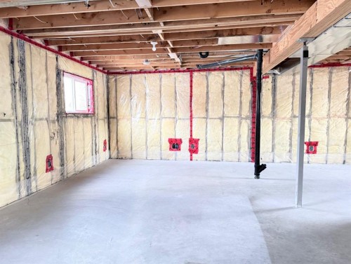 111 1 Street North, Marwayne, AB - Indoor Photo Showing Basement