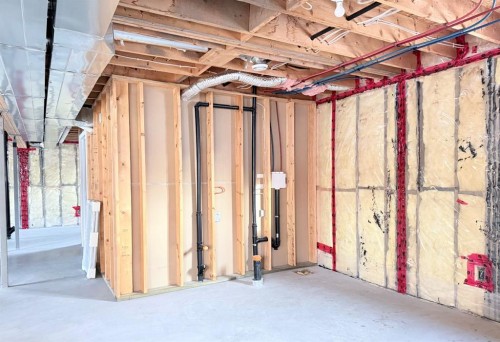 111 1 Street North, Marwayne, AB - Indoor Photo Showing Basement