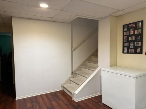 5101 55 Street, Mannville, AB - Indoor