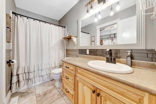 15075, Rural Vermilion River, County Of, AB - Indoor Photo Showing Bathroom