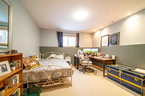 914 26 Street, Wainwright, AB - Indoor Photo Showing Bedroom