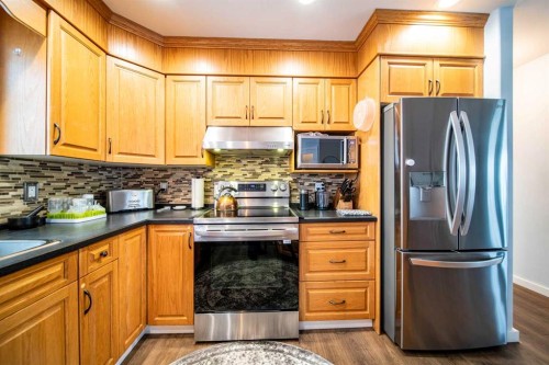 914 26 Street, Wainwright, AB - Indoor Photo Showing Kitchen