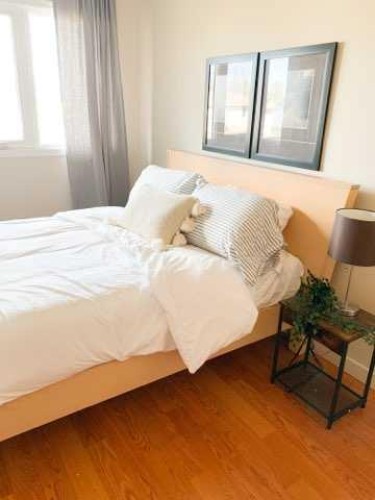 1-8-4504 56A Avenue, Lloydminster, AB - Indoor Photo Showing Bedroom