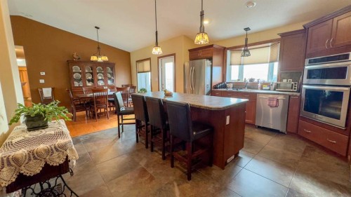 45069 Twp Rd 424, Rural Wainwright No. 61, M.D. Of, AB - Indoor Photo Showing Kitchen With Upgraded Kitchen