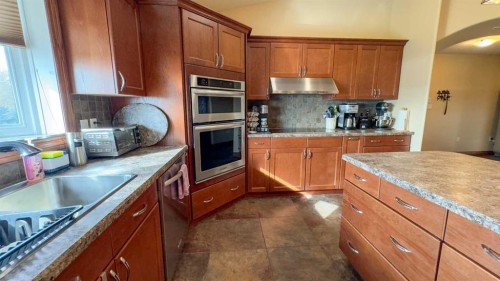 45069 Twp Rd 424, Rural Wainwright No. 61, M.D. Of, AB - Indoor Photo Showing Kitchen