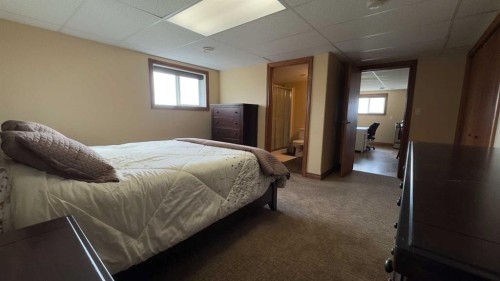 45069 Twp Rd 424, Rural Wainwright No. 61, M.D. Of, AB - Indoor Photo Showing Bedroom