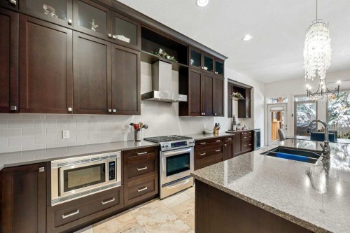 2112 56 Avenue, Lloydminster, AB - Indoor Photo Showing Kitchen With Double Sink With Upgraded Kitchen