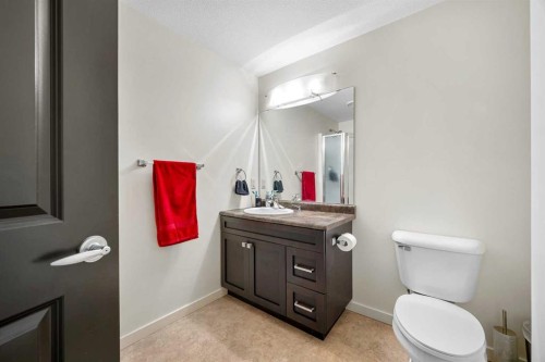 2112 56 Avenue, Lloydminster, AB - Indoor Photo Showing Bathroom