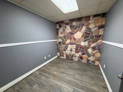 5019 50 Street, Lloydminster, AB 