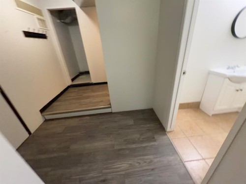 5019 50 Street, Lloydminster, AB 