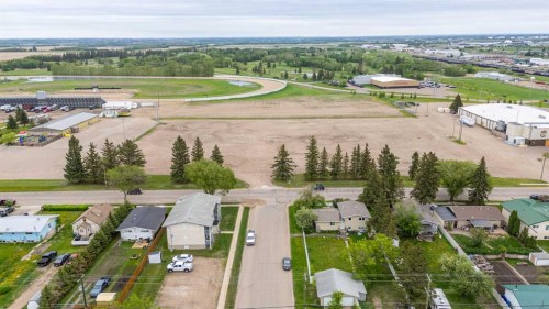 1-6-5502 49 Avenue, Lloydminster, SK - Outdoor With View