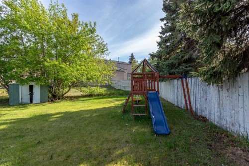 4743 Barr Crescent, Lloydminster, SK - Outdoor With Backyard